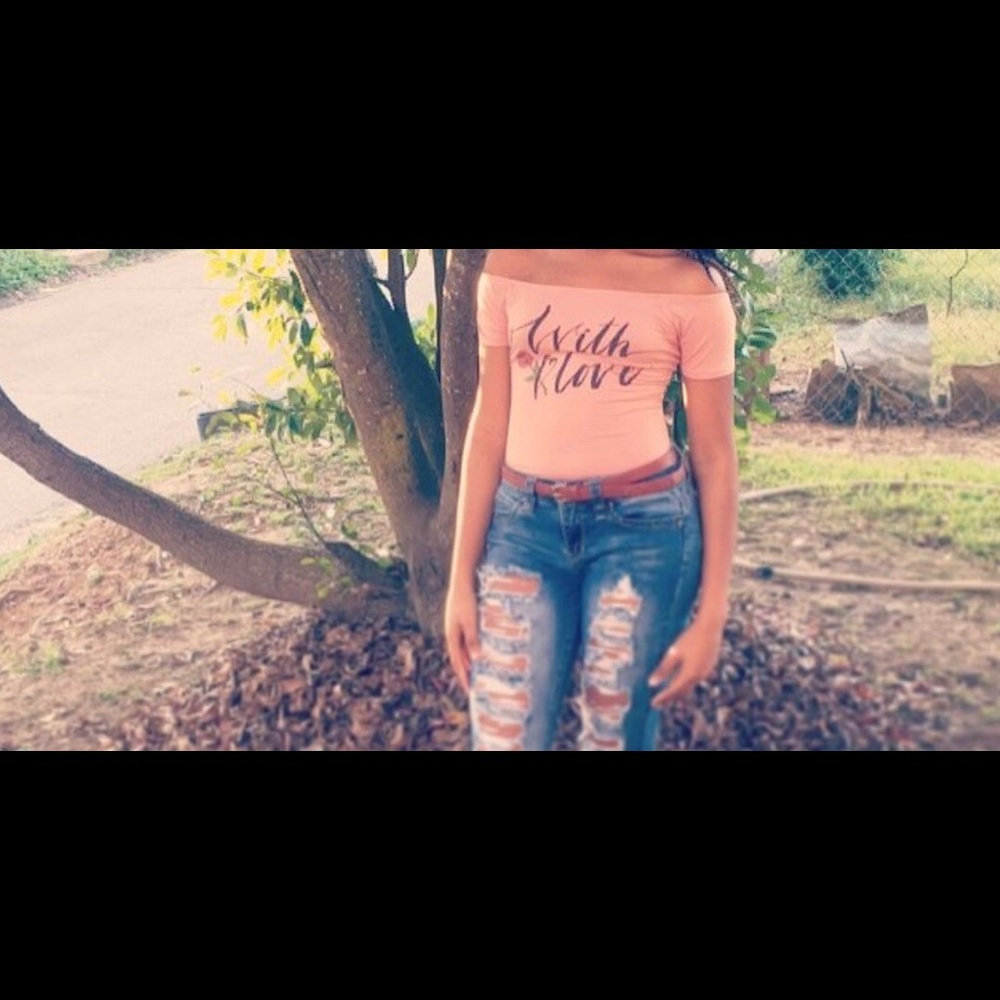 Off the shoulder shirt “with love”